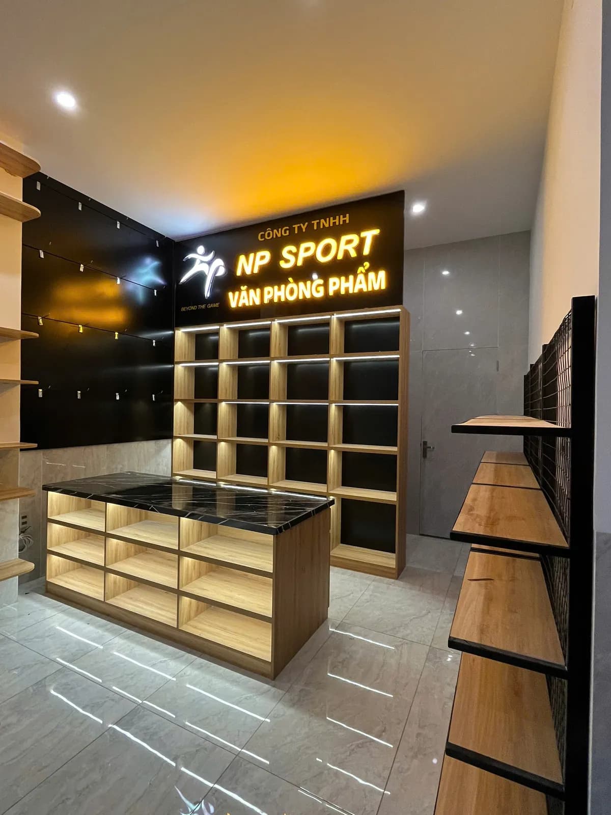 Sports & stationery store fit-out