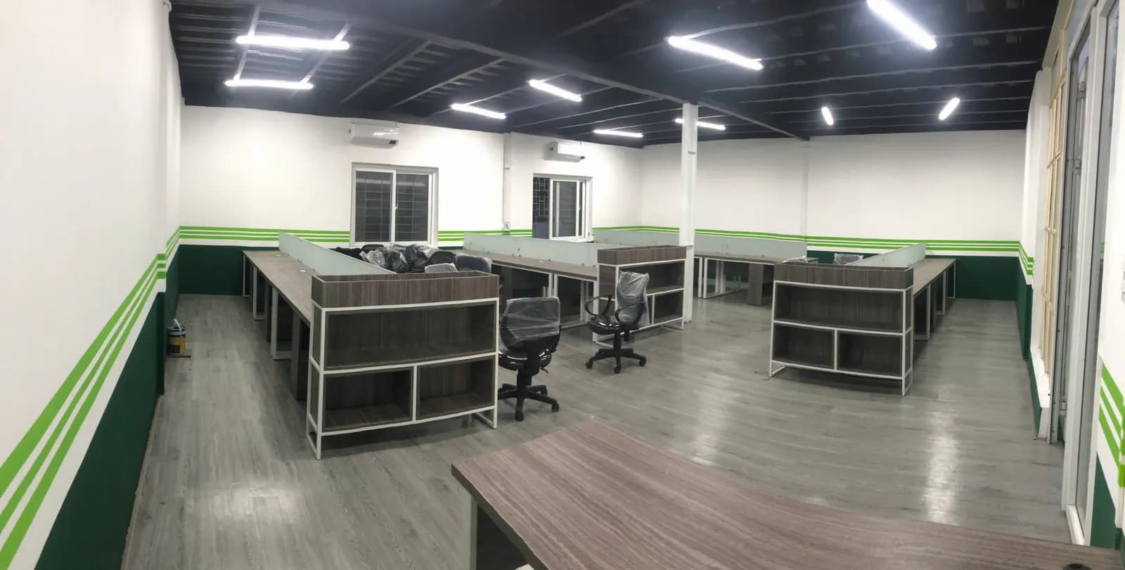 Văn phòng làm việc & khu tiếp khách — 5